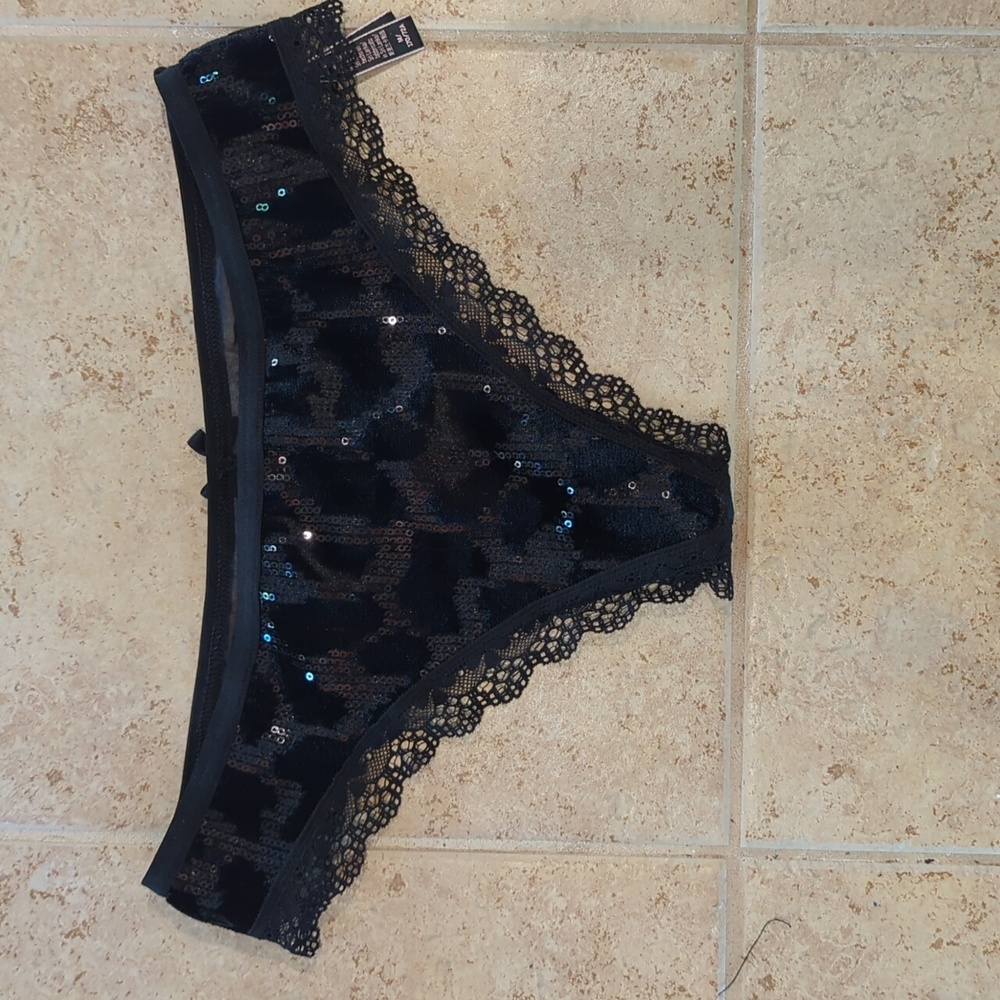 Victoria's Secret Thong M